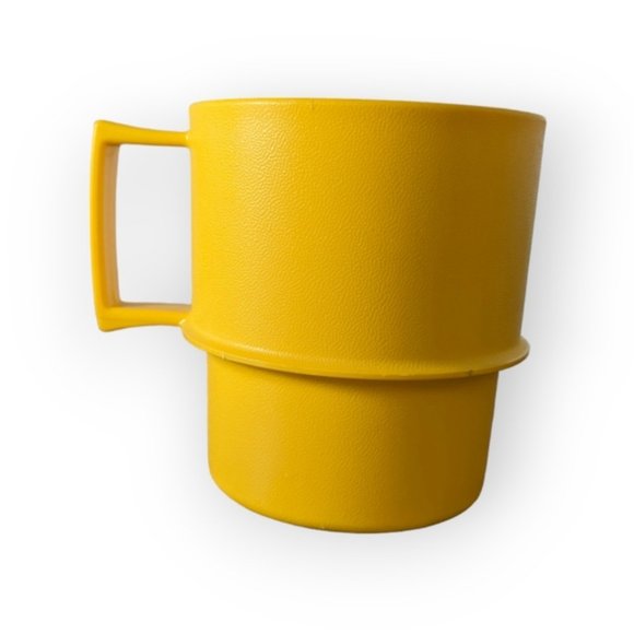 Vintage Tupperware plastic Mugs Tea Cups #1312 lot of 3 - 2 Yellow+ 1  Orange - Picture 5 of 8